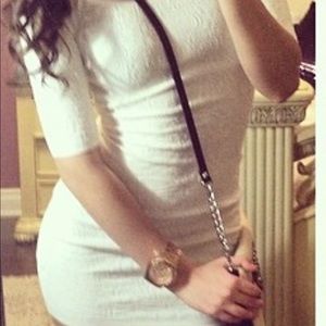 Guess Bodycon Textured Dress. White. Size-XS